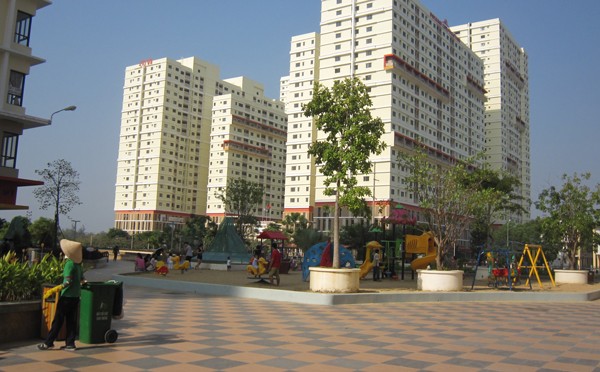 A low cost housing project in District 7, HCMC (Photo: SGGP) A low cost housing project in District 7, HCMC (Photo: SGGP)